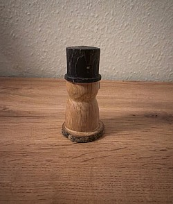 80kr. Højde 10 cm.