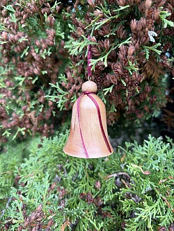 140kr. Højde 8,5cm